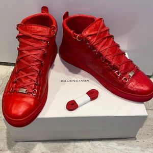 Red men’s Balenciaga Arenas